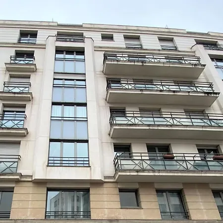 With Terrace In Porte De Versailles Appartement *